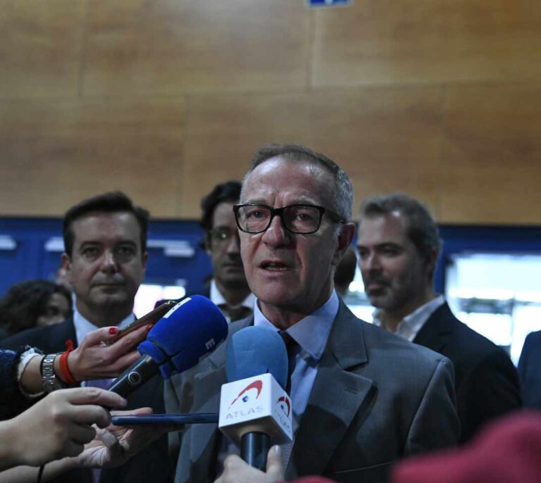 El ministro de Cultura se compromete a que el Gobierno "no va a suprimir los toros"