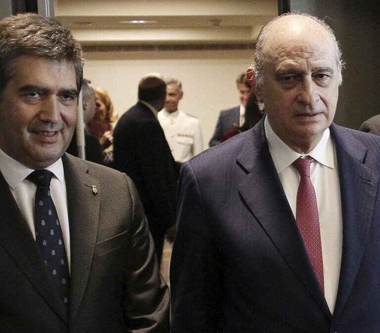 El secretario general del PP interrogó a Fernández Díaz, Cosidó y Martínez sobre su implicación en la 'operación Kitchen'