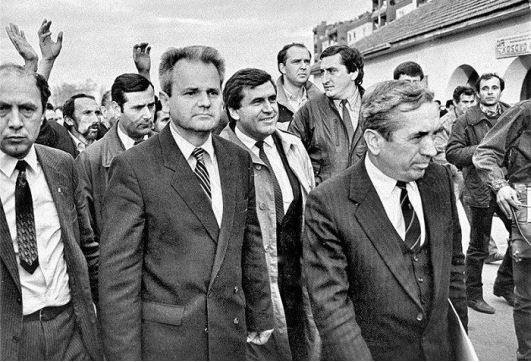 Slobodan Milosevic, en Kosovo Polje en 1987.