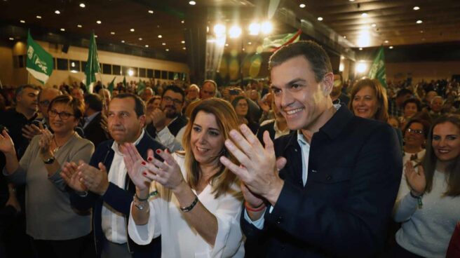 Susana Díaz y Pedro Sánchez, en un mitin en Marbella.