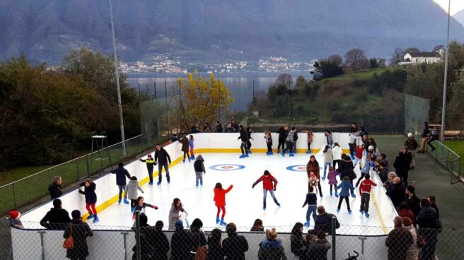 Pista de patinaje en Tremezzina (Italia)
