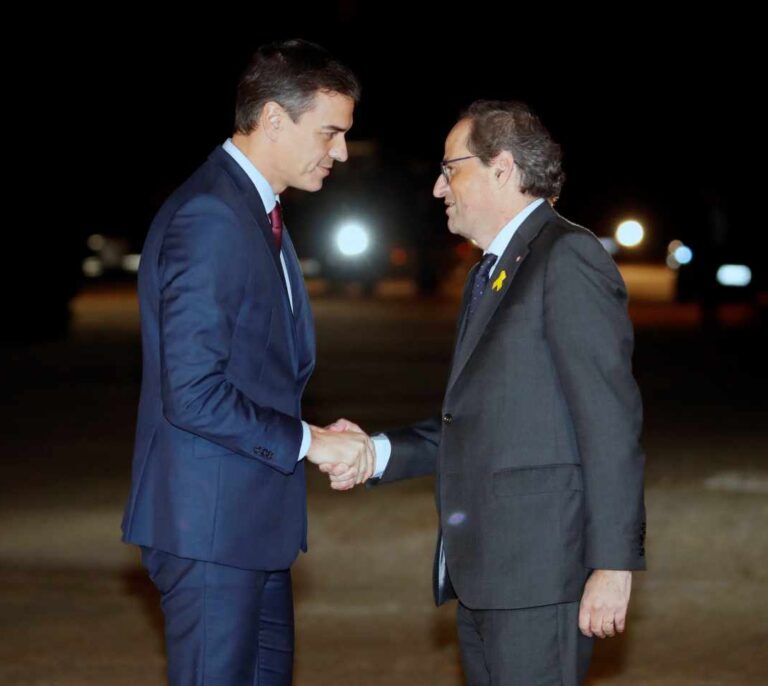 Sánchez y Torra inician los contactos, que el president desmarca del pacto PSOE-ERC