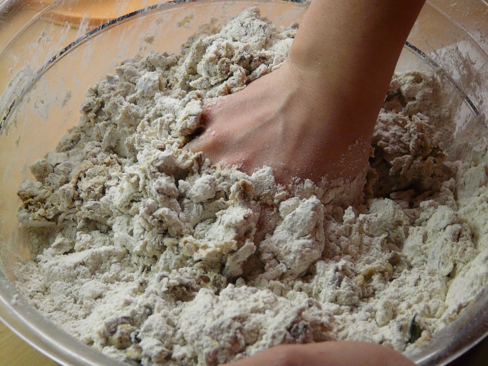 Varias generaciones de españoles han crecido pensando que el trigo era el único cereal utilizado en la elaboración de la harina.