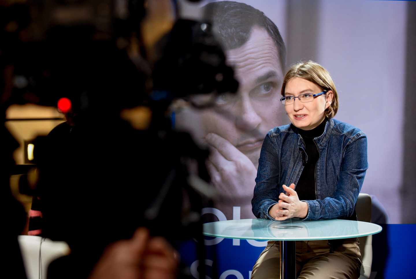 Foto facilitada por el Parlamento Europeo de Natalya Kaplan, la prima del director de cine ucraniano encarcelado Oleg Sentsov, que este miércoles recibe el premio Sájarov de la Eurocámara, que afirma a Efe que "Europa no es consciente del peligro de la vecina Rusia".