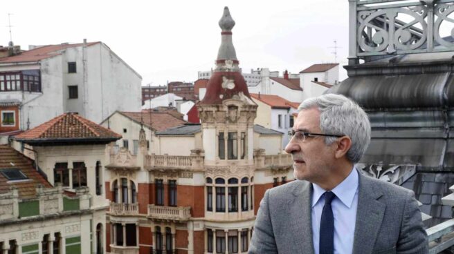 Llamazares dimite como diputado y no será candidato de IU en Asturias