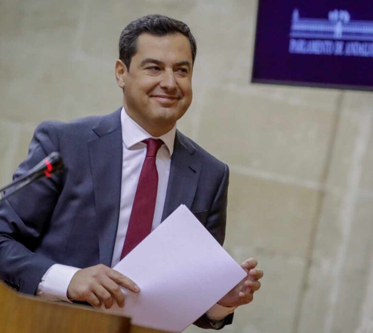 El presidente de la Junta de Andalucía plantea la vuelta a los colegios a mediados de mayo