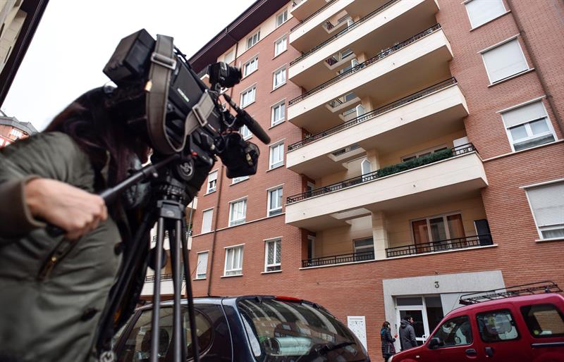 Vivienda del barrio de Atxuri de Bilbao donde se produjeron anoche los hechos.