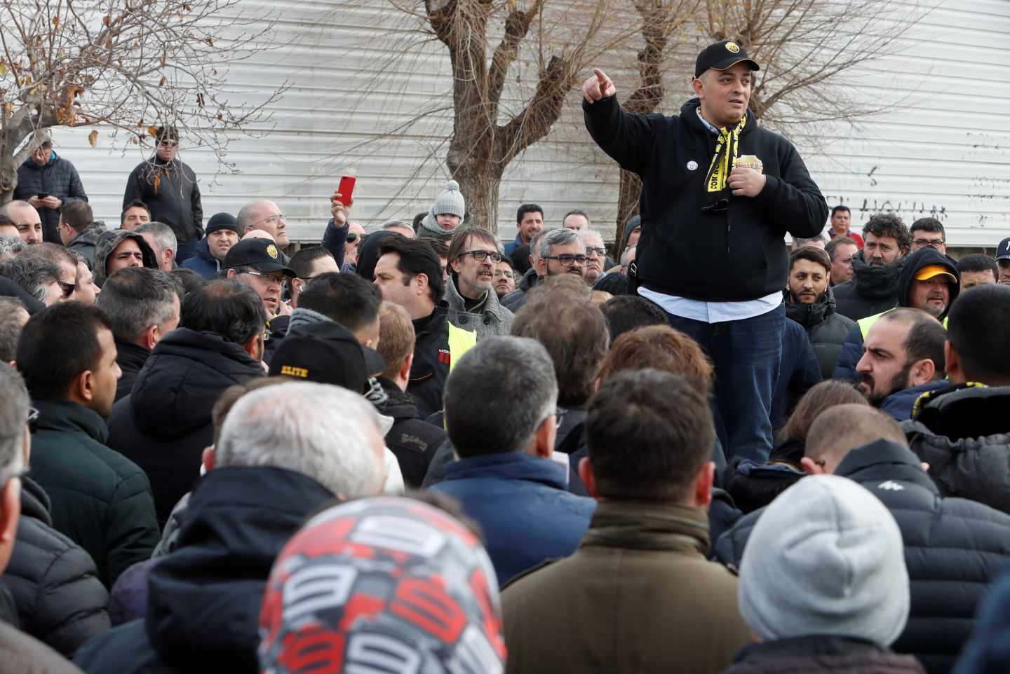 Tito amenaza a Colau: el fin de la huelga del taxi en BCN es sólo "una tregua"