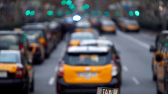 La CNMC abronca al Gobierno en plena huelga del taxi por los recortes a Uber y Cabify