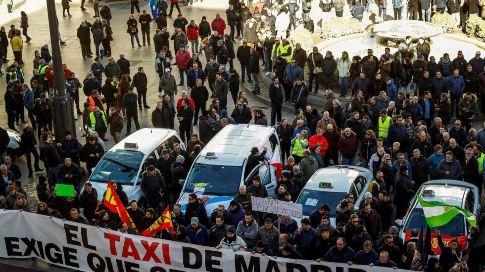 Manifestación de taxistas en la Puerta del Sol en Madrid.