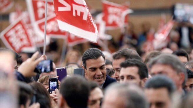 Sánchez dice a Podemos e IU que Maduro es "todo lo opuesto" a la izquierda