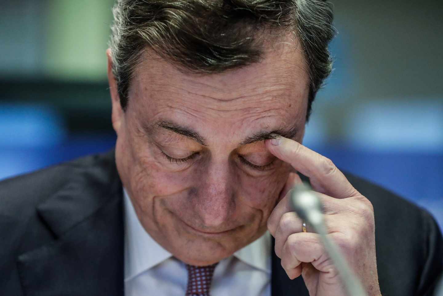 Draghi recuerda que el BCE puede recuperar herramientas si la economía empeora.