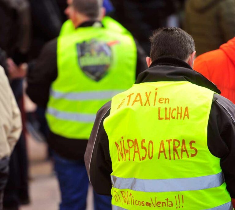Fractura en el sector del taxi: "¿Cuántos de nosotros nos vamos a quedar sin nada?"