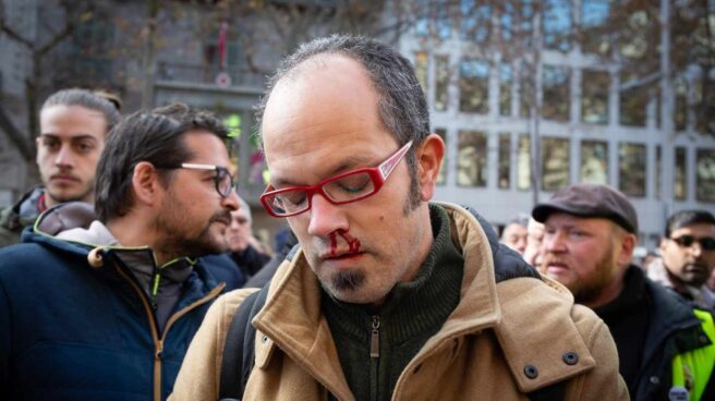 Agredido un periodista en la asamblea de taxistas en Barcelona