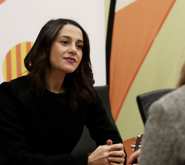 Arrimadas: "ERC quiere la independencia a plazos y JxCat al contado: es un error confiar en Junqueras"