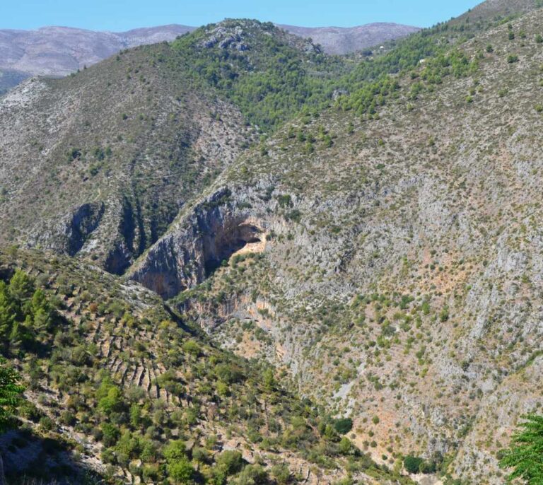 El paraíso escondido de Alicante: la ruta de los 6.000 escalones