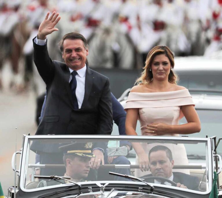 Bolsonaro, presidente: "Brasil por encima de todo y Dios encima de todos"