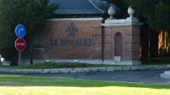 Moraleja Una de las entradas del barrio de la Moraleja en Madrid