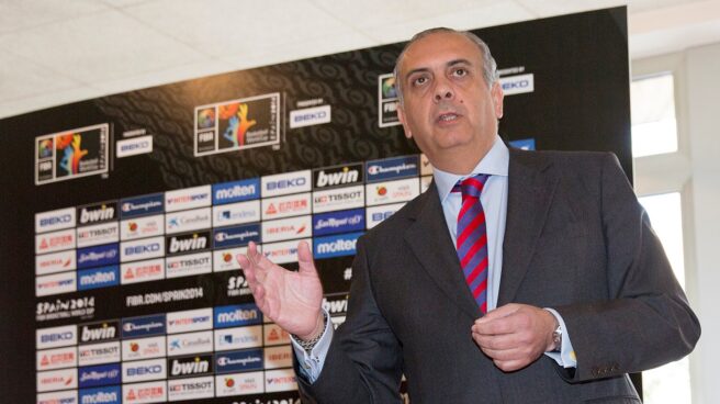 José Luis Sáez, en un acto durante su etapa como presidente de la Federación Española de Baloncesto.