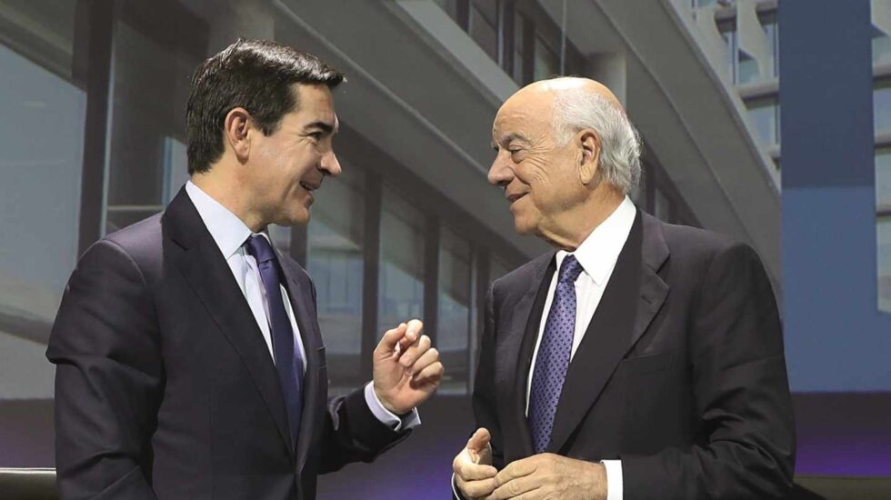 Carlos Torres Vila, presidente de BBVA, y Francisco González, presidente de honor de BBVA,