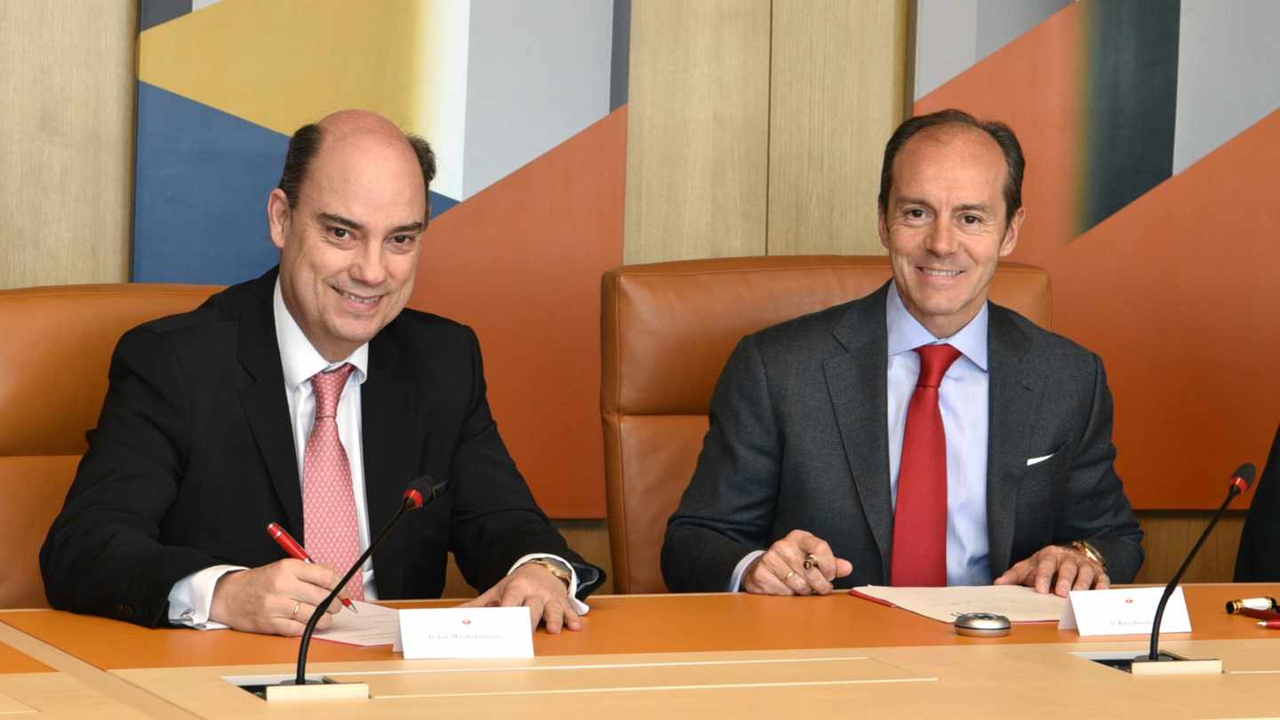 Los consejero delegado de de MAPFRE España, José Manuel Inchausti y de Santander España, Rami Aboukhair,