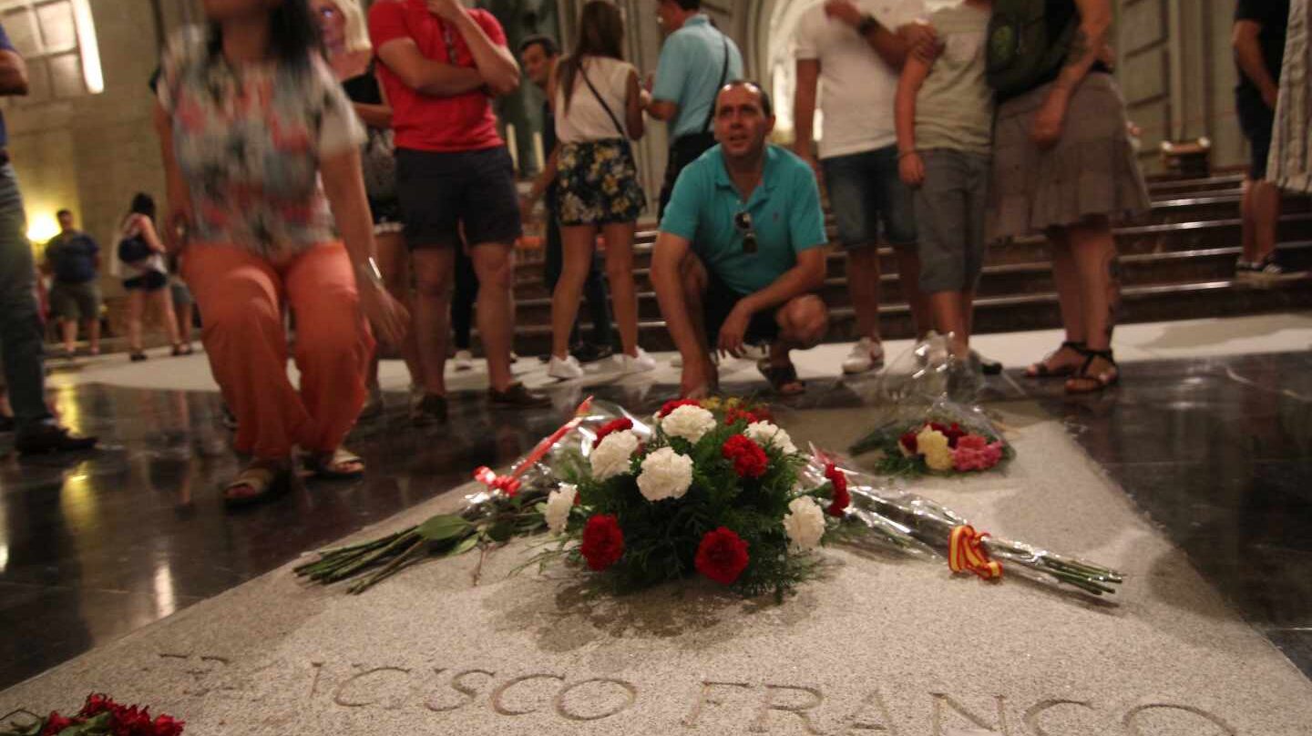 Tumba de Franco en la basílíca del Valle de los Caídos.