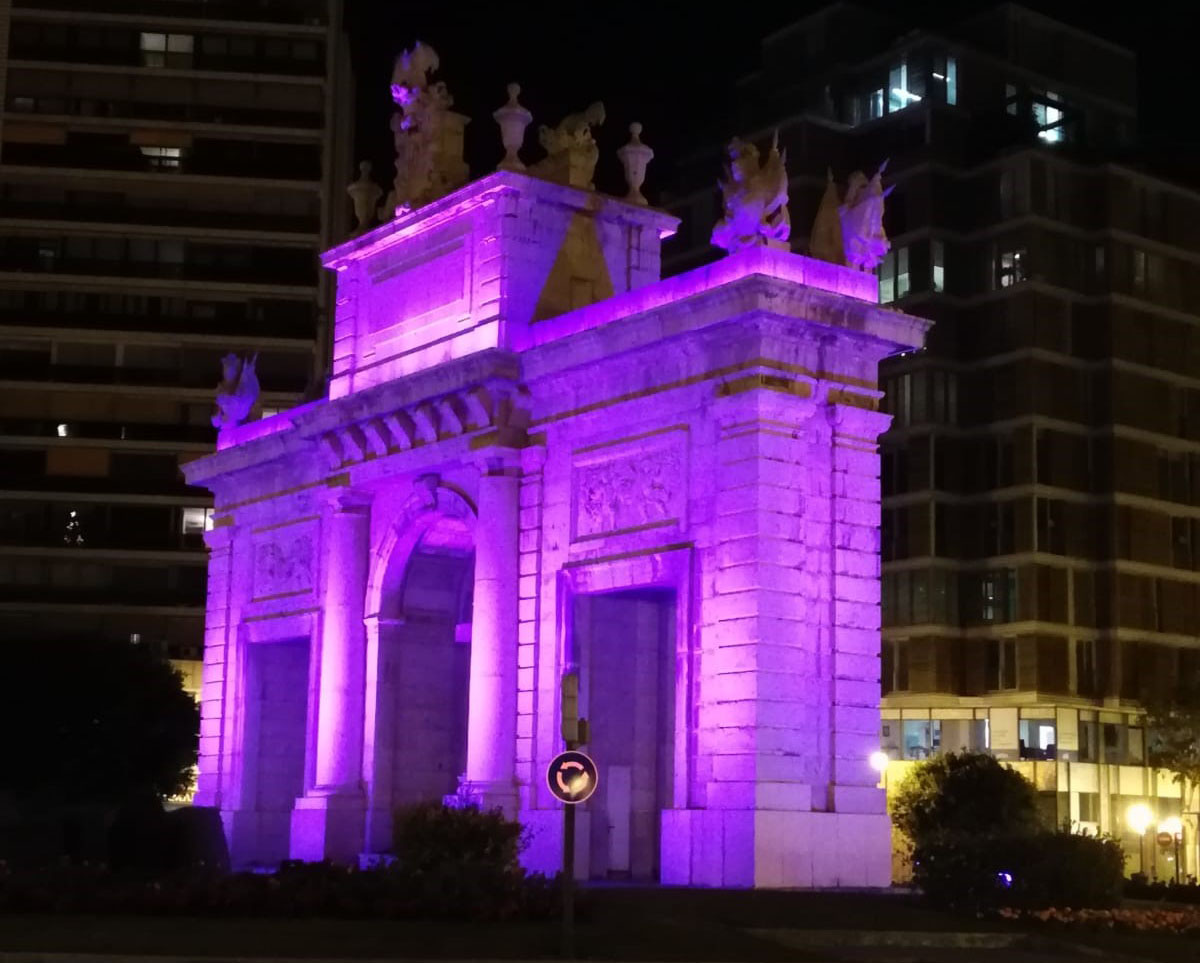 Valencia vuelve a iluminar 43 monumentos, apagados desde 2013