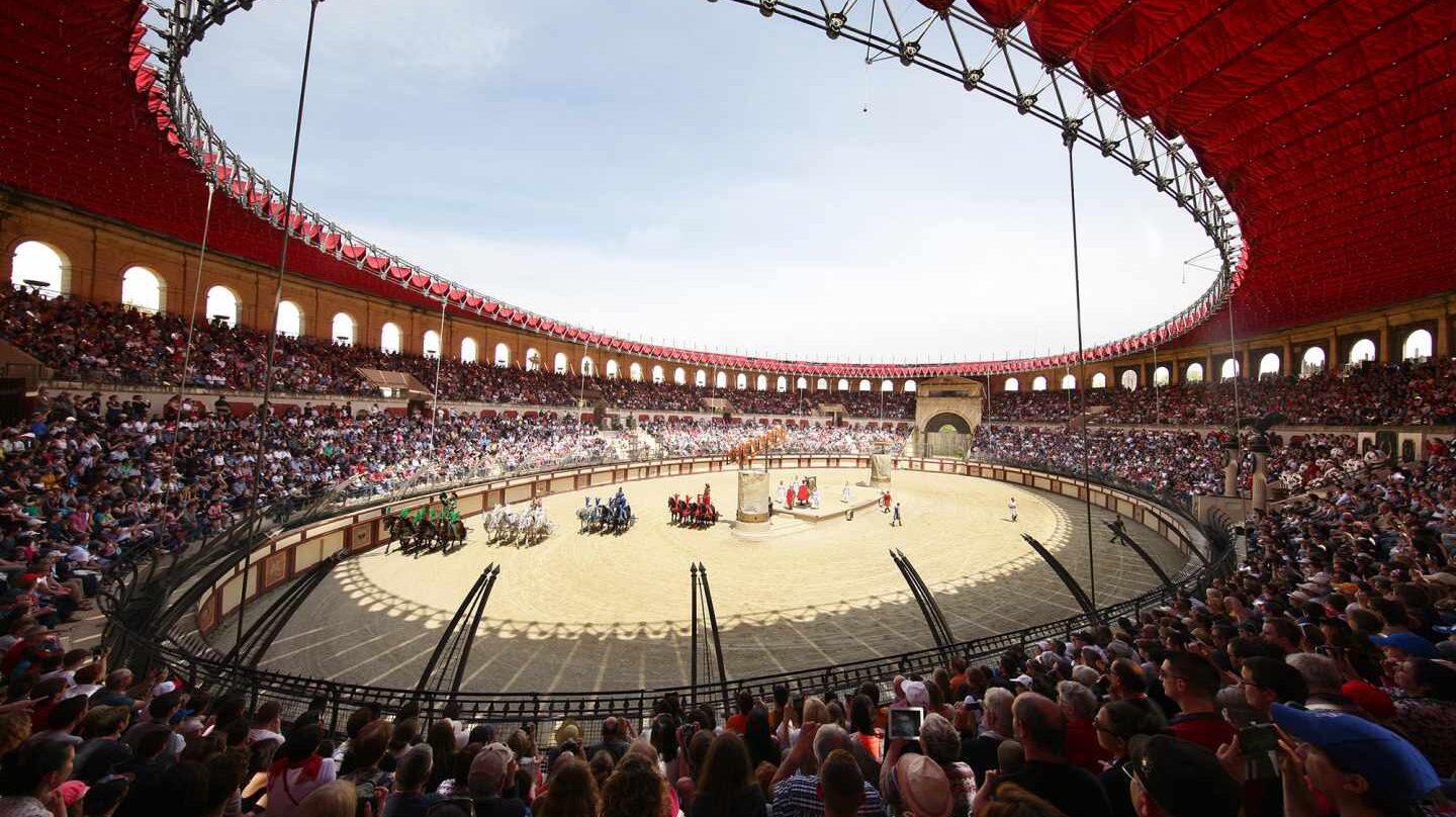 Representación histórica en el parque temático Puy du Fou (Francia).