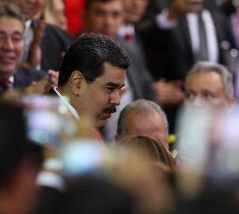 La Fiscalía al servicio de Maduro rechaza el "golpe" de Guaidó pero no ordena su detención