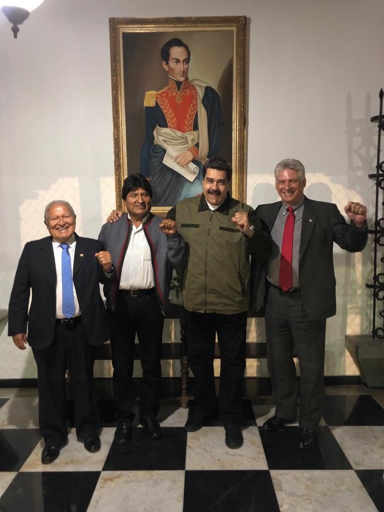 Maduro, flanqueado por el cubano Díaz-Canel, y el boliviano Morales, que está junto al salvadoreño Sánchez Cerén, en Caracas.