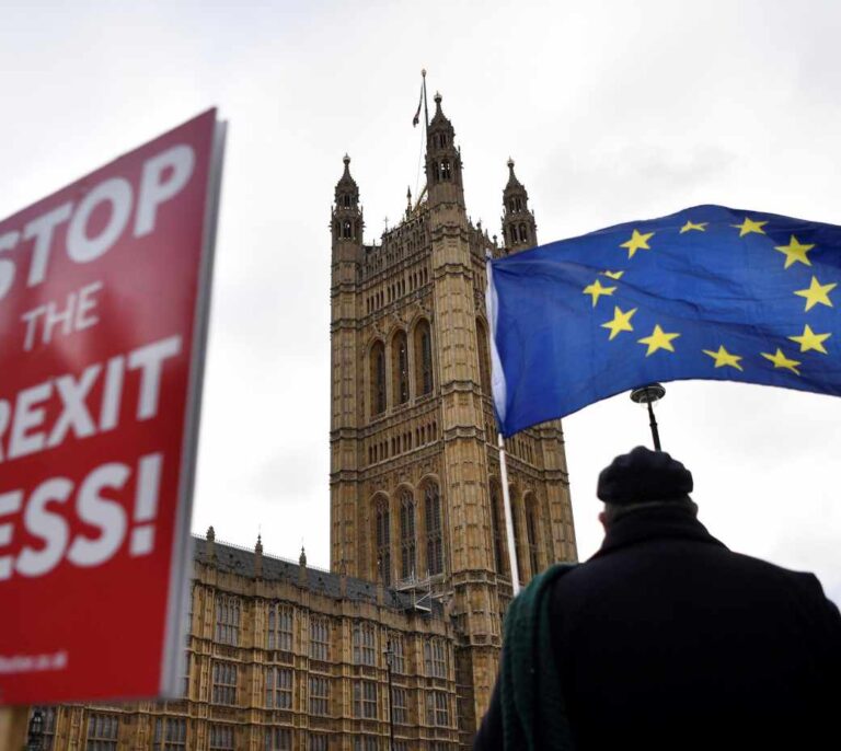 May a los diputados: "La Historia os juzgará por el voto sobre el Brexit"