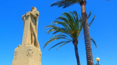 El Monumento a Colón de Huelva se viene abajo y piden su rehabilitación