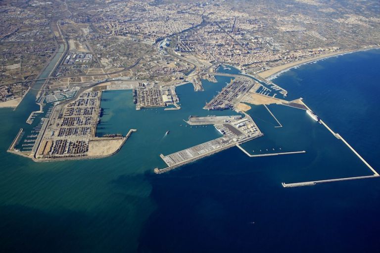 Fomento construirá un túnel submarino entre los puertos de Valencia y Sagunto