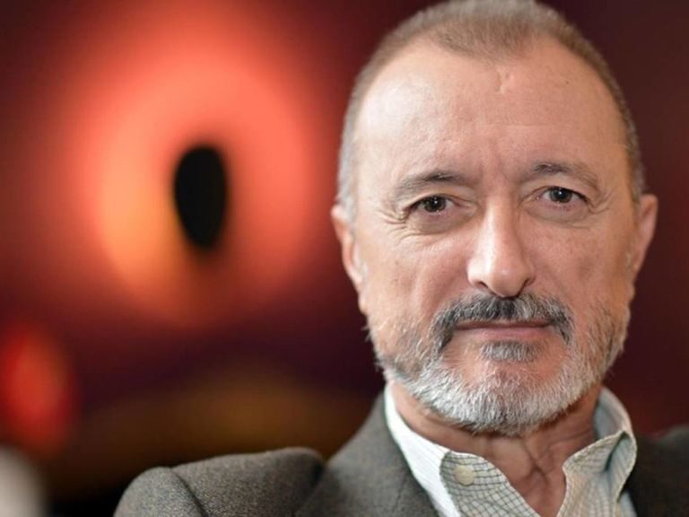 Las polémicas más sonadas de Pérez-Reverte en Twitter