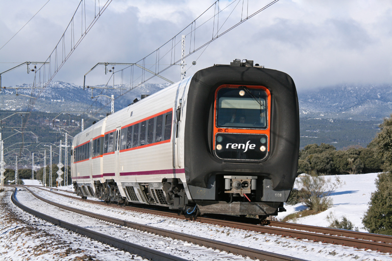 Tren de composición única de la Serie 594 de Renfe o TRD.