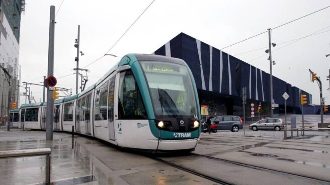 Un accidente en un tranvía causa cuatro heridos en una estación de Barcelona