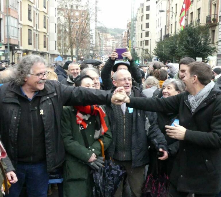 Otegi pide a Sánchez liberar presos de ETA: "Sería una aportación a la paz"