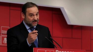 Ábalos ata en corto a Susana Díaz y advierte que Ferraz no será "espectador" de sus decisiones