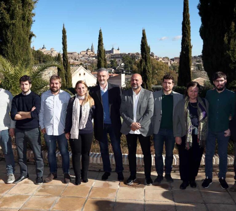 Los barones de Podemos dan la voz de alarma: 'Es hora de cooperar, no de competir'