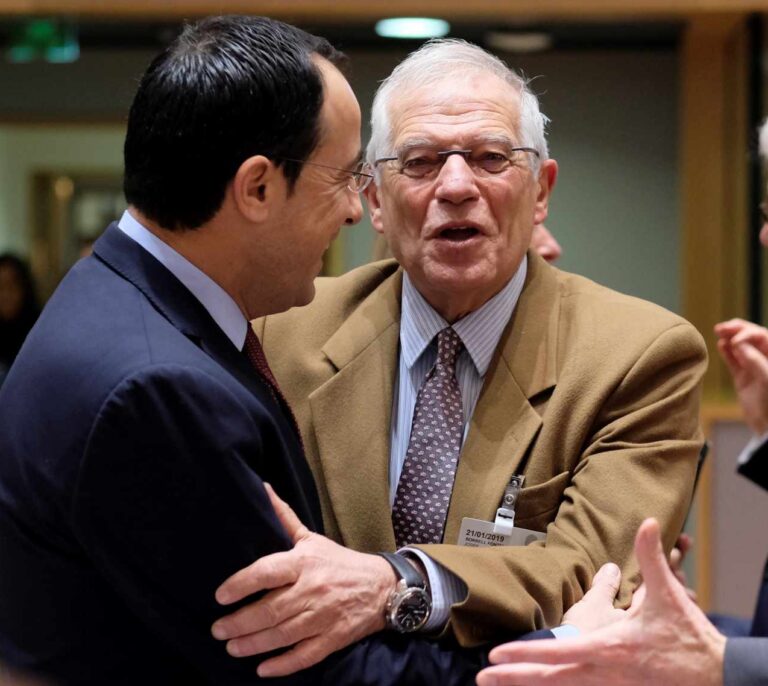 Grecia y Austria boicotean la iniciativa de España en la UE para reconocer a Guaidó