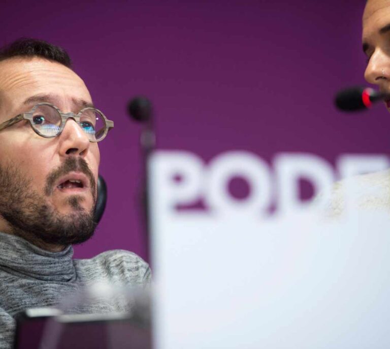 El juzgado ratifica la multa a Echenique por contrato irregular a su asistente
