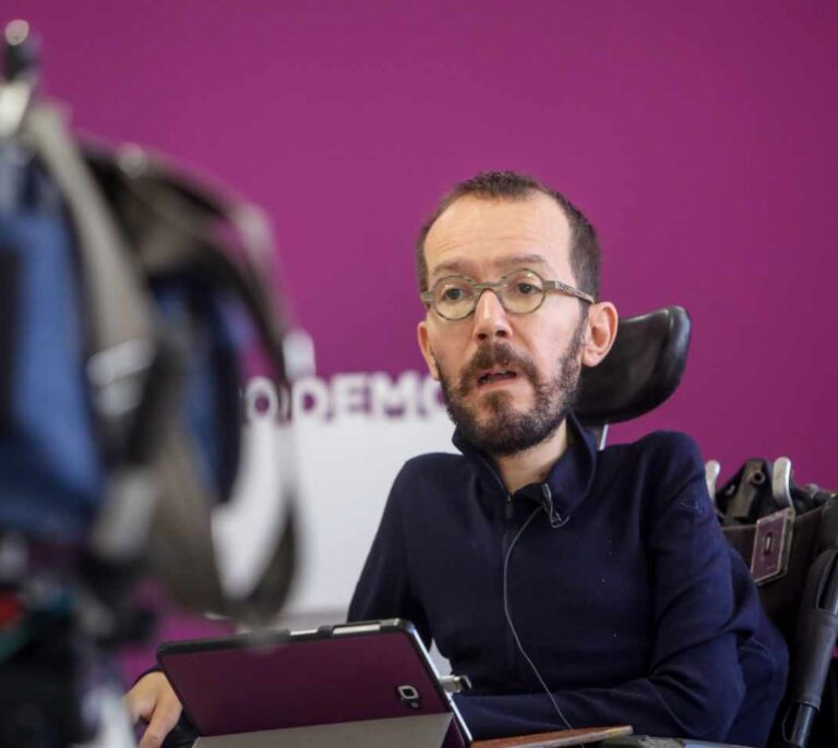 Echenique pide "no alimentar el discurso del desencanto" en Podemos