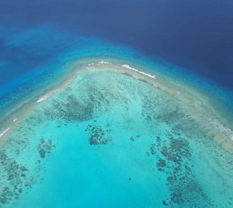 Una bomba atómica en el océano
