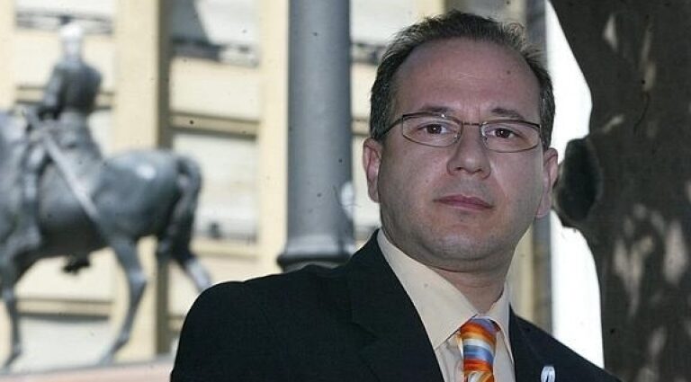 Vox designa a Francisco José Alcaraz, expresidente de AVT, como senador por Andalucía