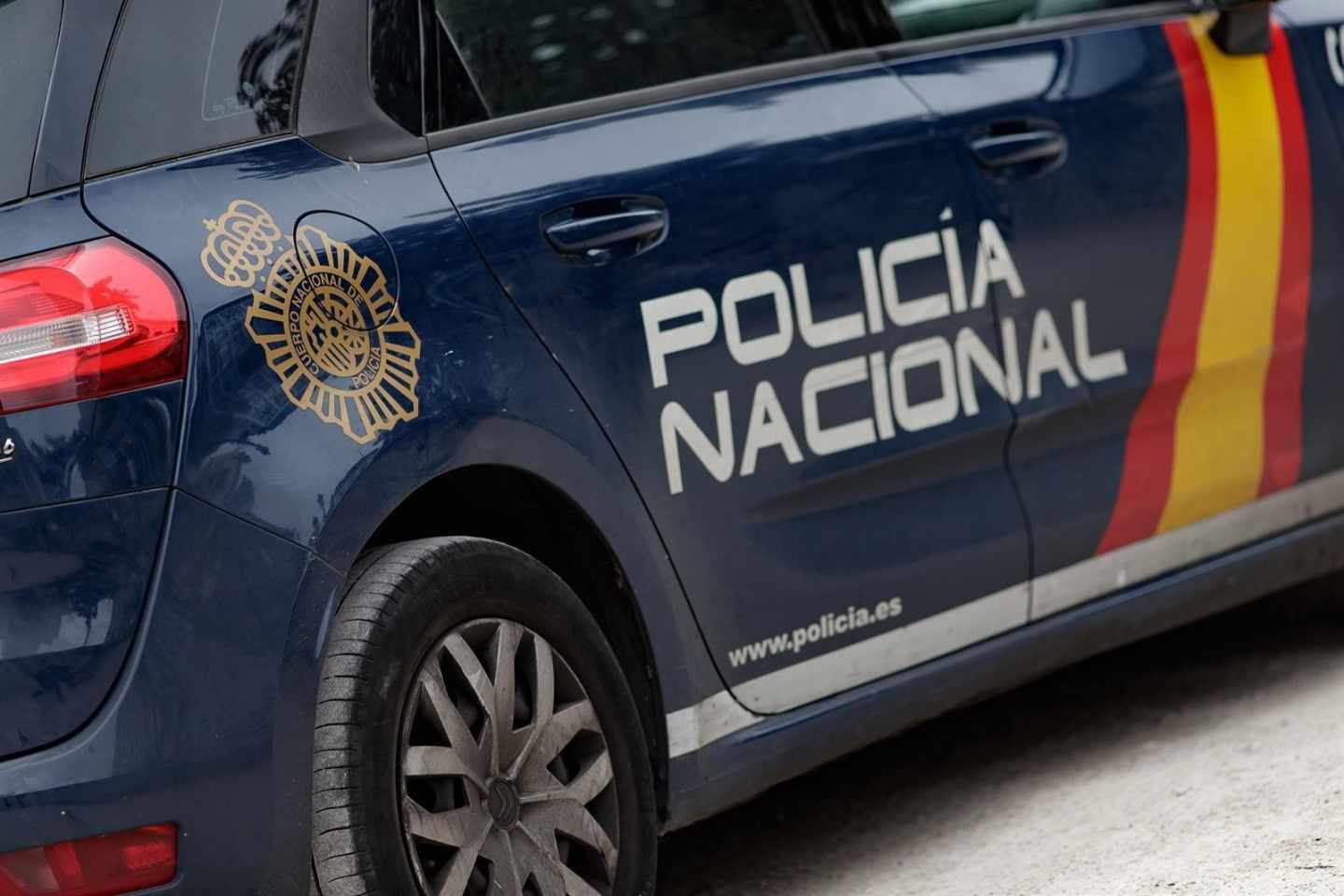 Un vehículo policial.