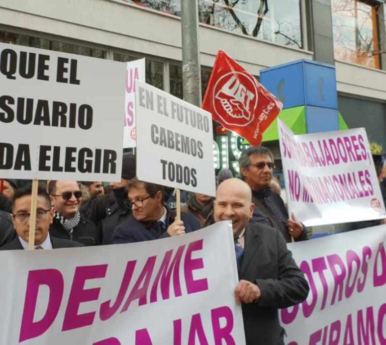 Los conductores de VTC convocan una protesta frente a la sede de Podemos