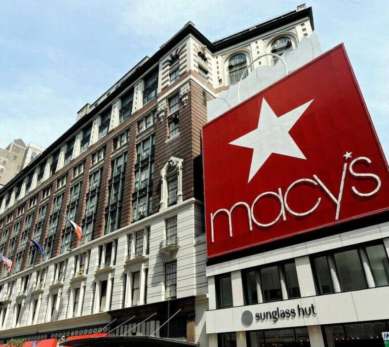 Macy's agrava los temores sobre la salud del comercio y sufre un desplome histórico