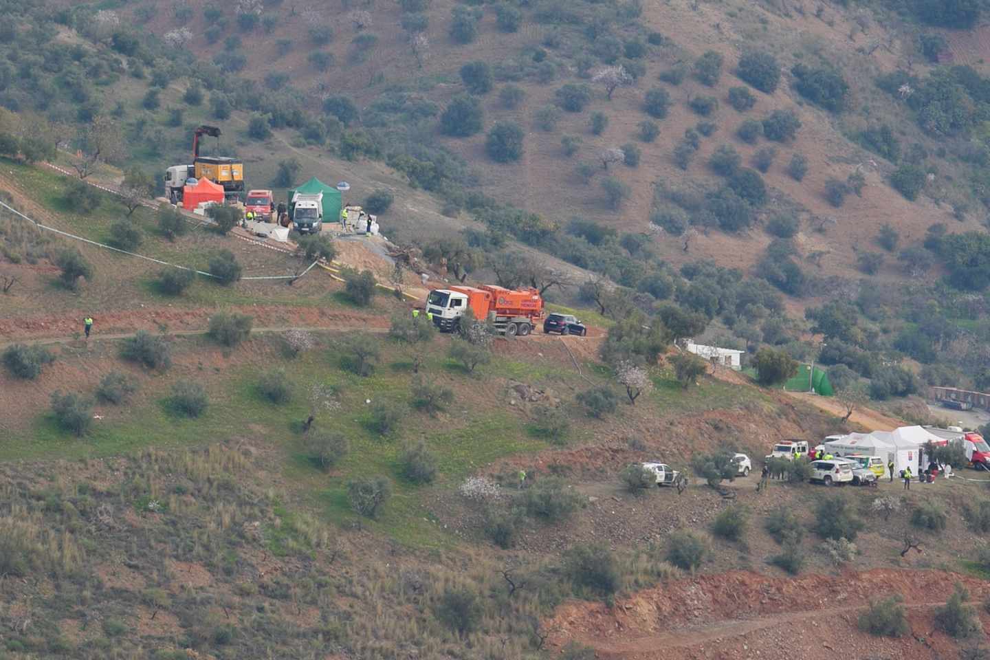 Una cámara graba los 73 metros del túnel donde se encuentra Julen