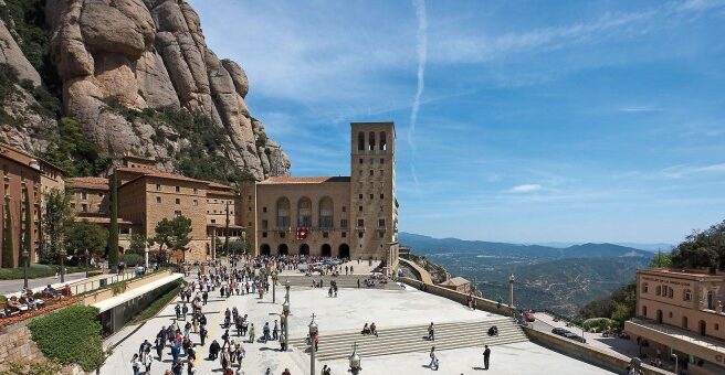monasterio-montserrat Monasterio de Montserrat en Barcelona.