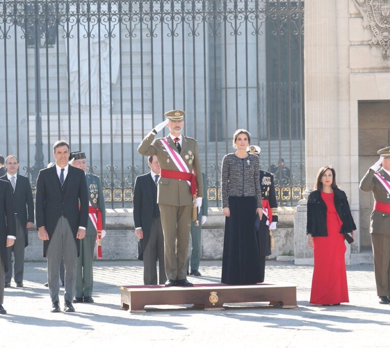 Robles, en la Pascua Militar: "Las Fuerzas Armadas son las principales garantes de la Constitución"